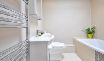 Не только для сушки полотенец: зачем на самом деле нужен полотенцесушитель в ванной — и что будет, если его убрать