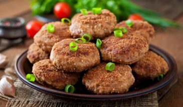 Котлеты из свинины больше не готовлю: диетологи нашли лучшее мясо — вкусное, полезное и вдвое дешевле