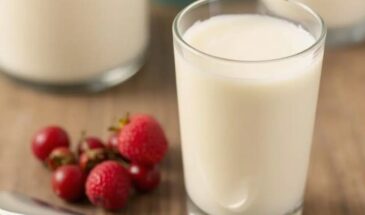 Что пить по утрам вместо кофе — стакан простого напитка замедляет старение и улучшает кожу