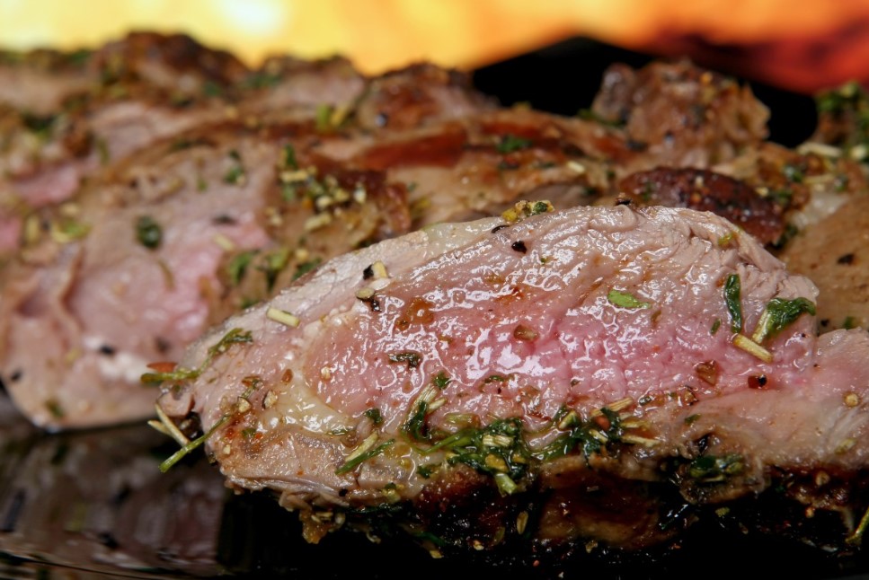 Мясо стало мягким за 10 минут: мариную в газировке с киви — никакой жёсткости, даже у говядины