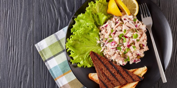 Сытный салат с тунцом за 20 минут: как нисуаз, но без сложностей — вкусно, красиво и очень легко