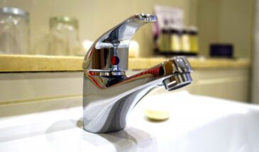 Этот тюбик годами пылится в ванной — а зря: крем для бритья может заменить полхозяйства, и это стоит проверить