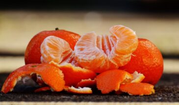 Вы точно выкидываете это каждый день. А зря — мандариновая кожура творит чудеса, о которых молчат даже хозяйки со стажем