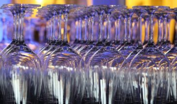 Как вернуть блеск помутневшим бокалам: советский способ, который работает лучше химии