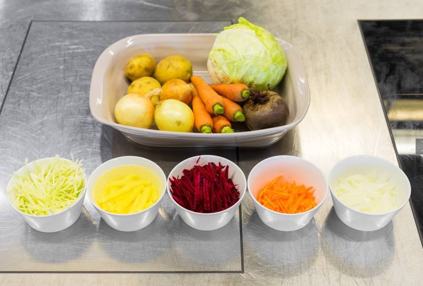 Инфляция замедлилась, а продукты дешевеют: «борщевой набор» стал на 20% доступнее за год