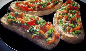Закуска, от которой невозможно оторваться: печёный перец с оливками и сыром — 10 из 10 вкус!