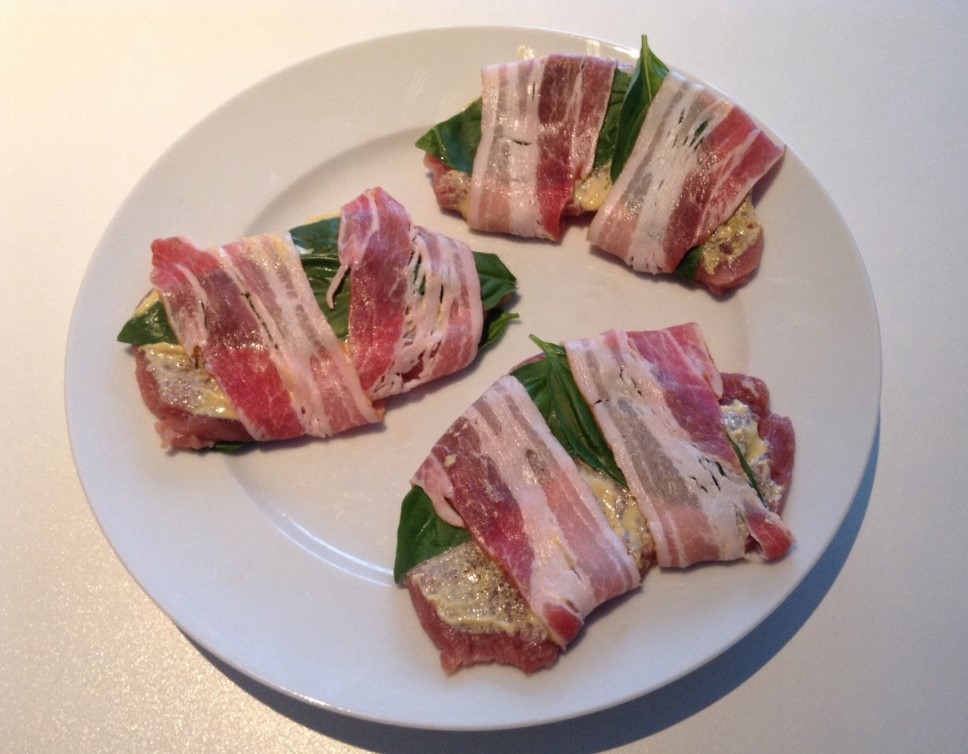 Закуска с беконом за 5 минут: самый быстрый и сытный завтрак, который можно собрать из 4 ингредиентов