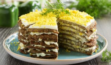 Воздушный печеночный торт, от которого не откажется даже тот, кто «не ест печень»: секрет нежных коржей и лёгкого соуса