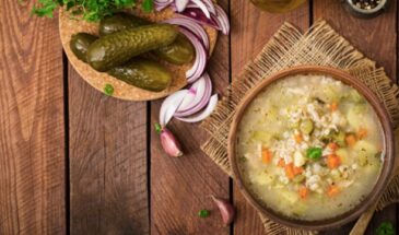 Рассольник как раньше: перловка или рис — что выбрать для настоящего вкуса?