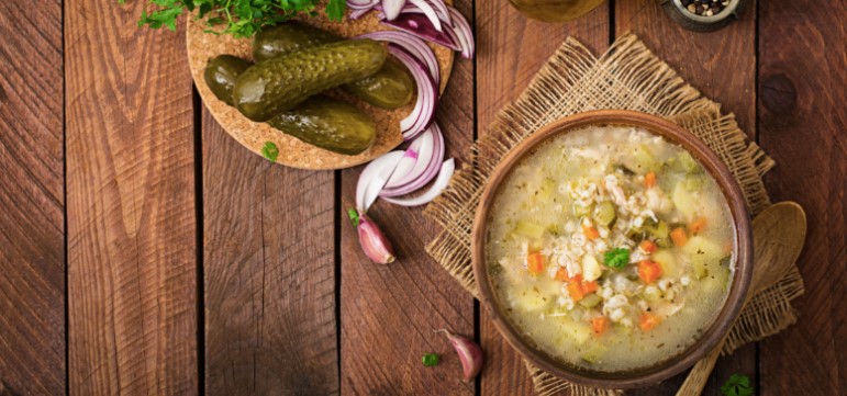 Рассольник как раньше: перловка или рис — что выбрать для настоящего вкуса?