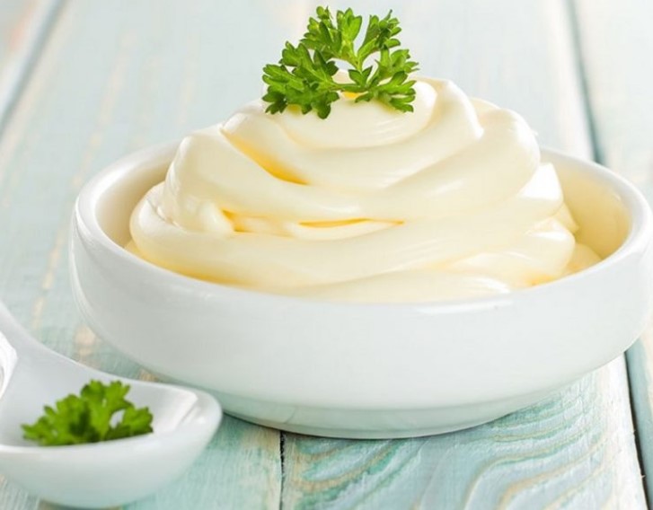 Базовый рецепт домашнего майонеза: готовится за 10 минут и вкуснее любого магазинного