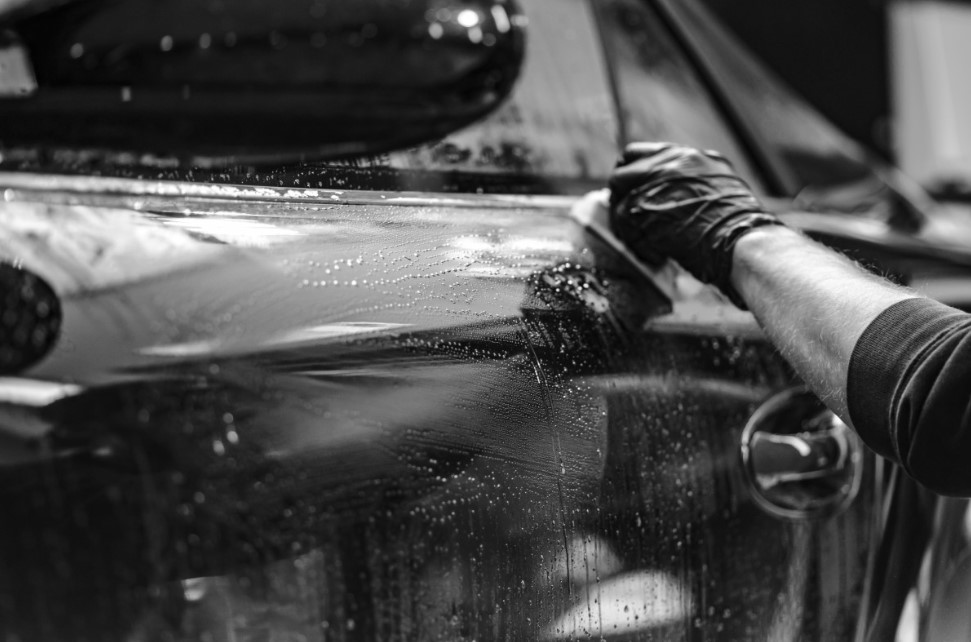 Мыть ли машину зимой: когда это необходимо, а когда лучше повременить — советы для владельцев авто