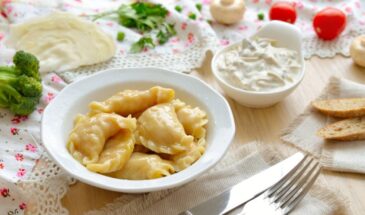 Вареники сами летят в рот: проверенный рецепт с творогом, от которого невозможно оторваться