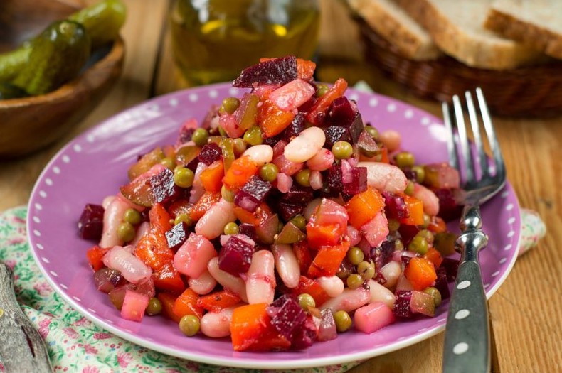 Секрет идеального винегрета — от классики до неожиданных добавок