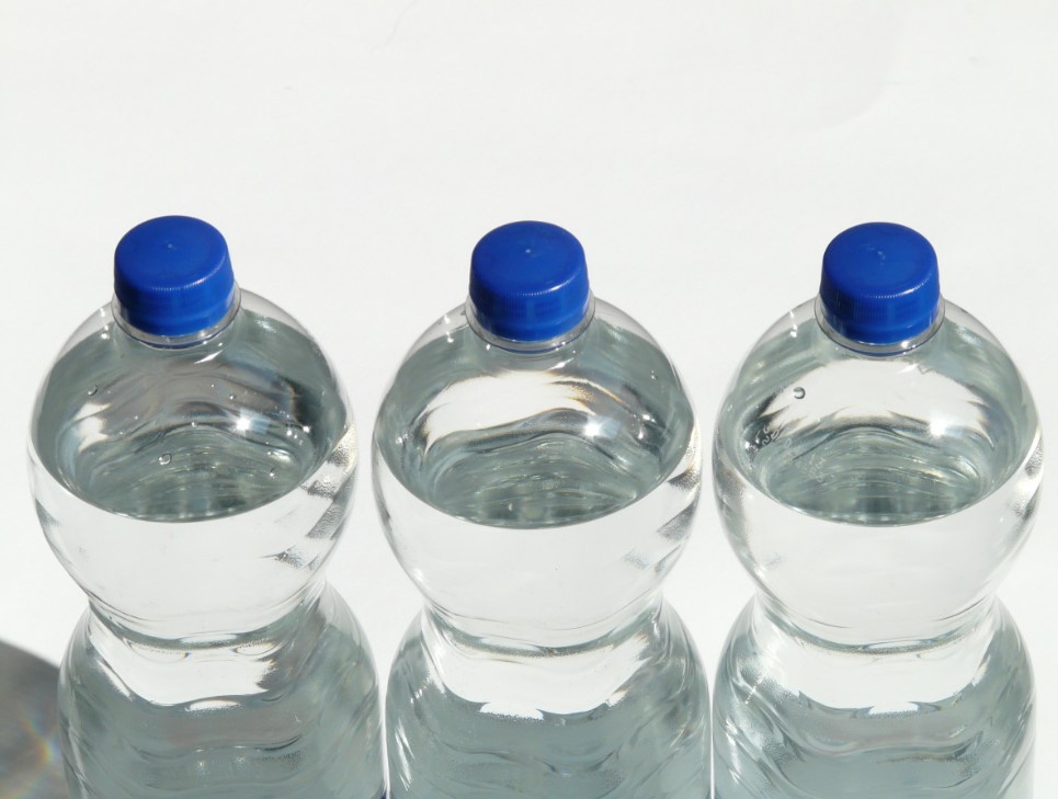 Забыл на 2 недели — а урожай цел! Простой автополив без насосов и розетки