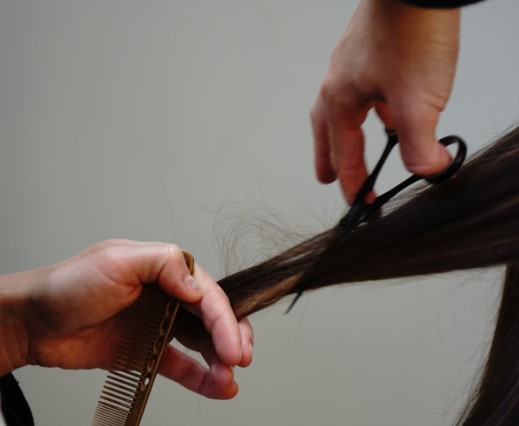 Не верю своим глазам! Эта стрижка добавляет объём там, где его никогда не было — и делает волосы невесомыми