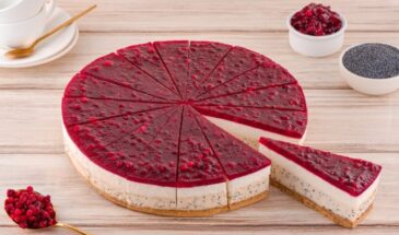 Такой чизкейк станет звездой любого праздника — и никто не поверит, что вы сделали его сами за пару часов!