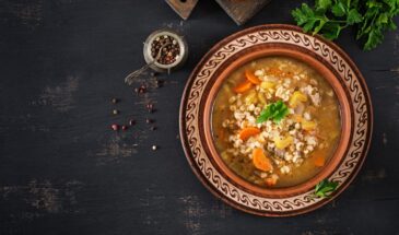 Сделала рассольник с тремя крупами — теперь обычный кажется пресным и пустым