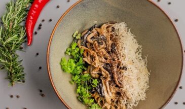 Паста с лисичками и трюфельным бри — ресторанное блюдо за 20 минут у себя на кухне