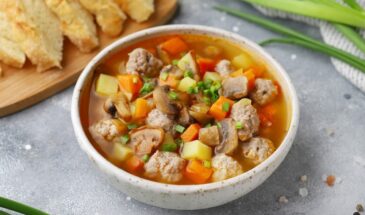 Грибной суп с фрикадельками: один литр воды и две горсти грибов создадут аромат настоящего леса