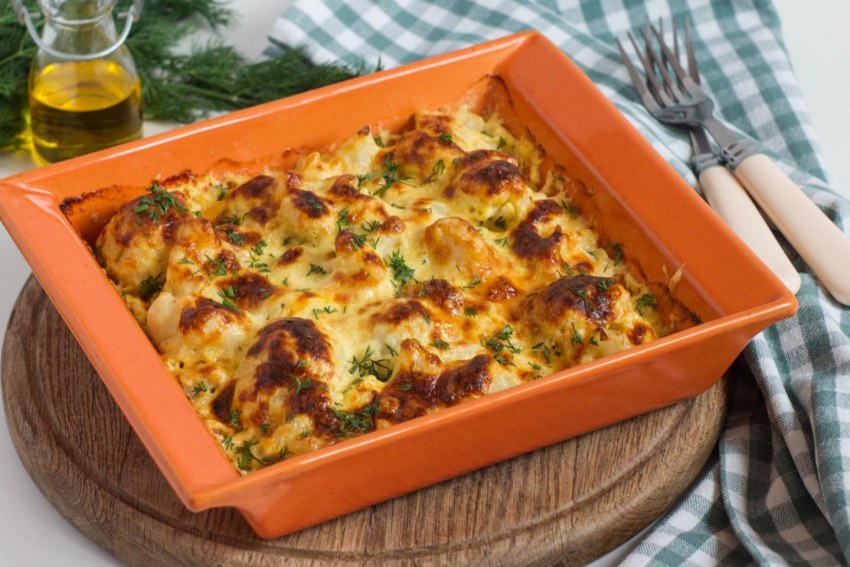 Запеките капусту с сыром — и вы забудете про котлеты: блюдо, которое готовится само, а сметают его за минуту