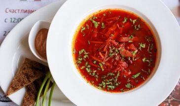 Забудьте про летний борщ: февральский с квашеной капустой и тмином затмит любой ресторан — готовится за 40 минут