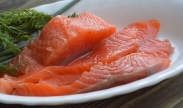 Горбуша обманет любого: как за сутки превратить её в «семгу», которую гости не отличат от дорогой рыбы