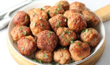 Простые куриные фрикадельки без сковороды: секрет овсянки, который скрывают все рецепты