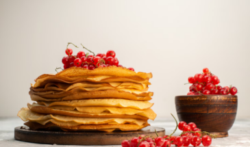 Масленица-2026: когда печь блины, сжигать чучело и просить прощения