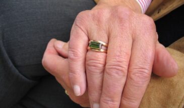 Пожилые родители отказываются от помощи? Не настаивайте — скажите эту фразу, сработает даже с упрямцами