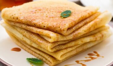 Блины на кефире без яиц: 4 ингредиента из закромов, которые есть у каждой хозяйки, готовка — 12 минут