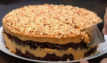 Этот пирог съедят до крошки: «Орешек со сгущёнкой» за 15 минут подготовки и без капризов в духовке