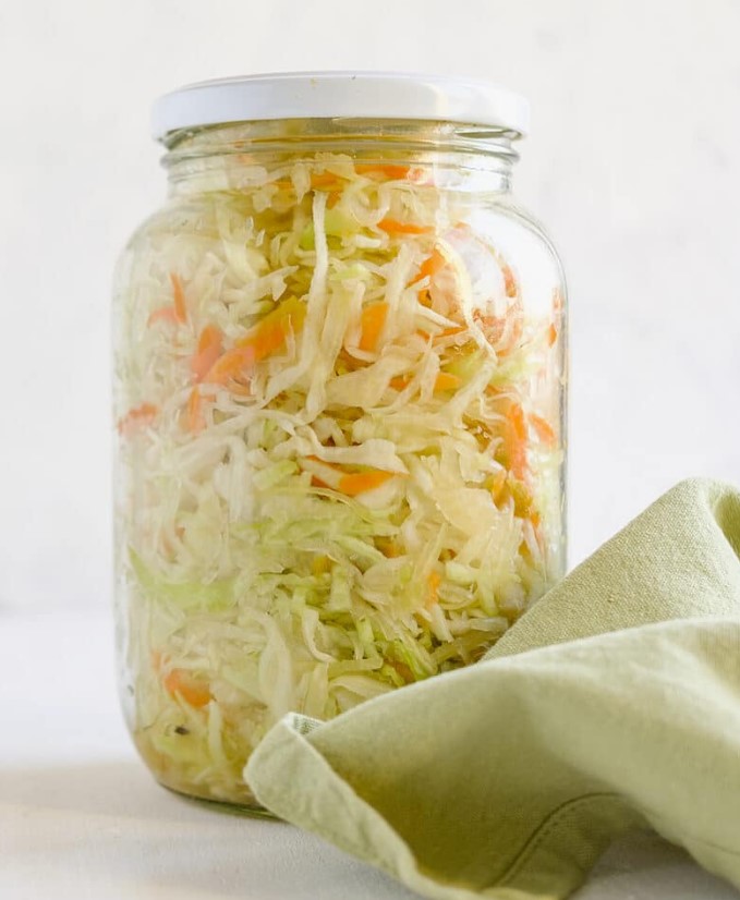 Эту банку я достаю в феврале первой: почему магазинная капуста никогда не заменит осеннюю заготовку