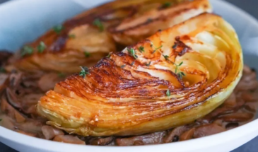 Томленая и запеченная капуста: один секрет превращает обычный овощ в гастрономический шедевр