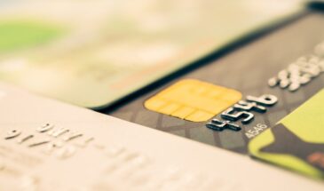 С 1 марта деньги придут иначе: кому прибавят пенсию, а кому запретят автоплатежи