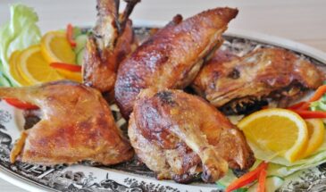 Курица всегда сухая? 5 ошибок, которые портят мясо — шеф-повар рассказал, как исправить