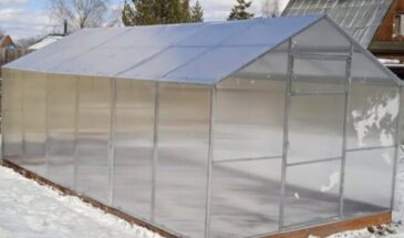 Снег с теплицы за 30 секунд: дедовский способ без лопаты, который спасёт вашу постройку