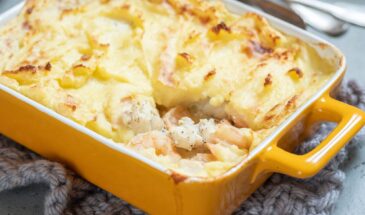 Картофельный гратен за 10 минут подготовки: сырная корочка, от которой все забудут про гарнир