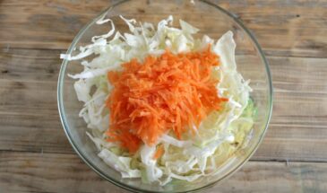 «Февраль без авитаминоза!»: половину капусты мариную с морковью — и овощи в рационе сами собой