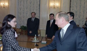 НАМ ПИШУТ: Мир уже избавился от шарлатанства монетаризма. Последние фанатики остались только в России — в Центробанке