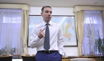 Подтверждаются конспирологические теории о том, что российскими чиновниками руководили из-за рубежа