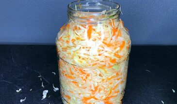 Хруст за 3 дня в феврале: квашеная капуста с кусками ржаного хлеба без погреба