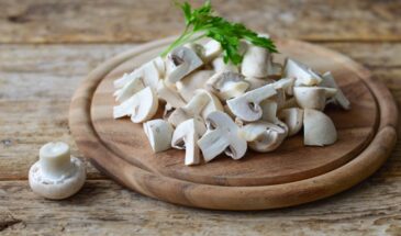 Шампиньоны как в ресторане: повар раскрыл секрет сливочного вкуса за 5 минут