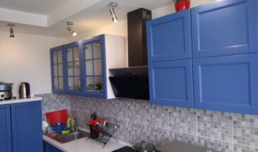 Плитка для кухни: как выбрать, чтобы жир отмывался, а швы не чернели