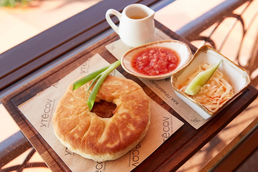 Беляши домашние за 30 минут: сочная начинка и тесто как пух — рецепт на 10 порций