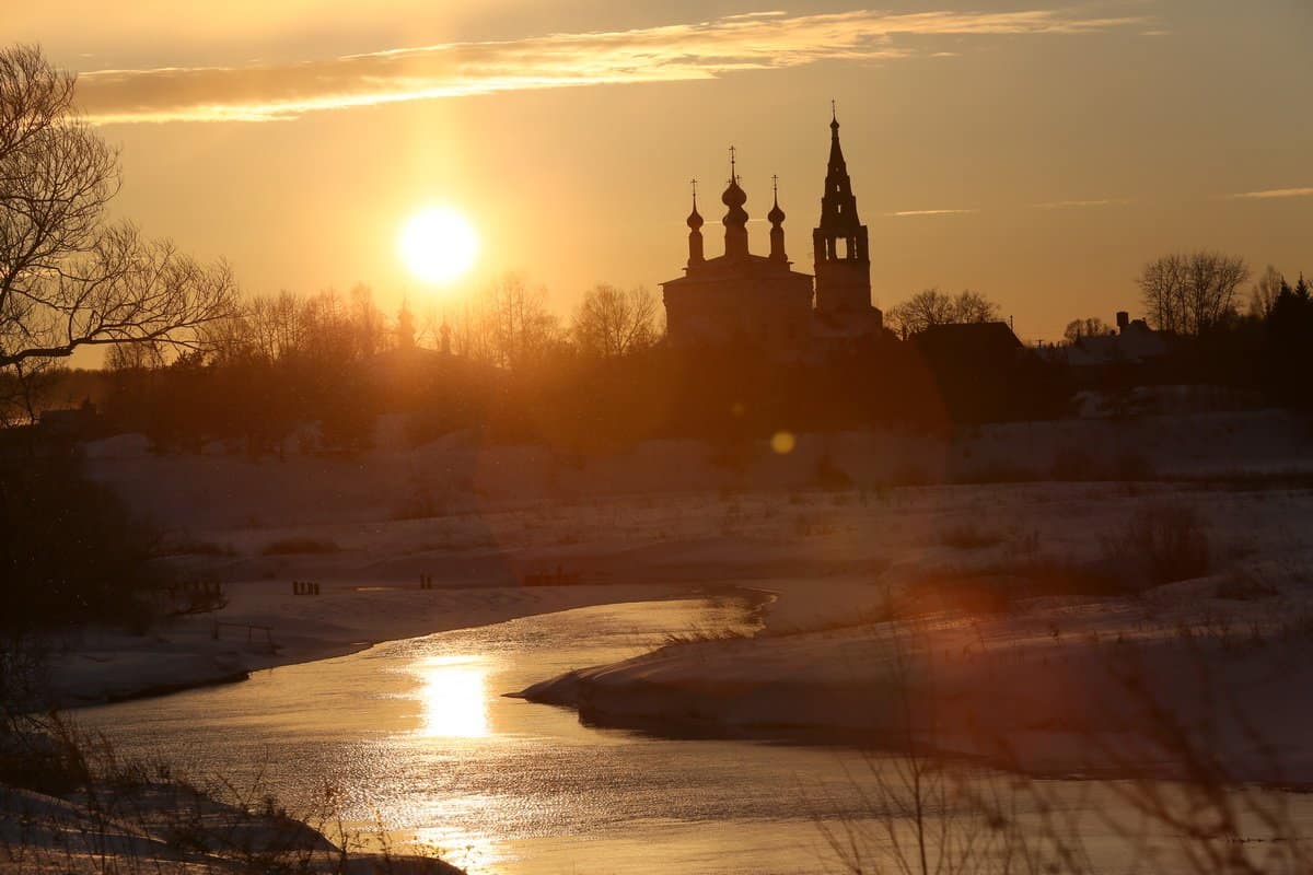 9 марта: почему в этот день нельзя выбрасывать мусор и что скрывает древняя святыня