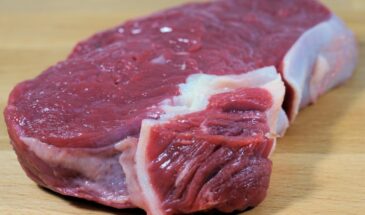 Никакой микроволновки и горячей воды: Мясо размораживаю за 30 минут — и вот в чём фишка!