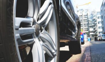 Шины стираются за сезон? Ошибка, которая убивает резину быстрее, чем пробег