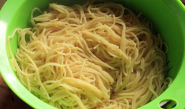 Как варить вермишель, чтобы она не слипалась: советы шеф-повара