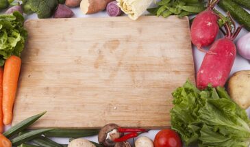 Чистые разделочные доски за 5 минут: секрет с солью и лимоном без химии